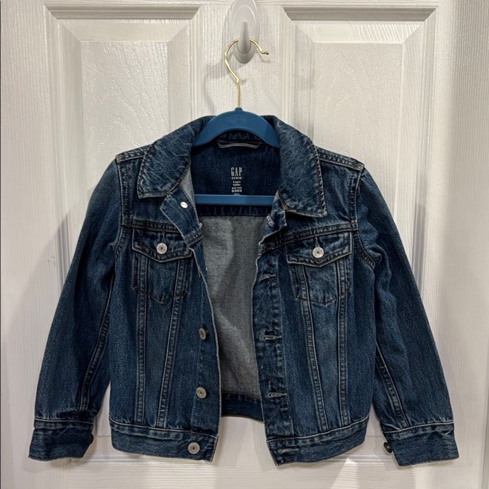 GAP Blue Jean Jacket Classic Denim Style